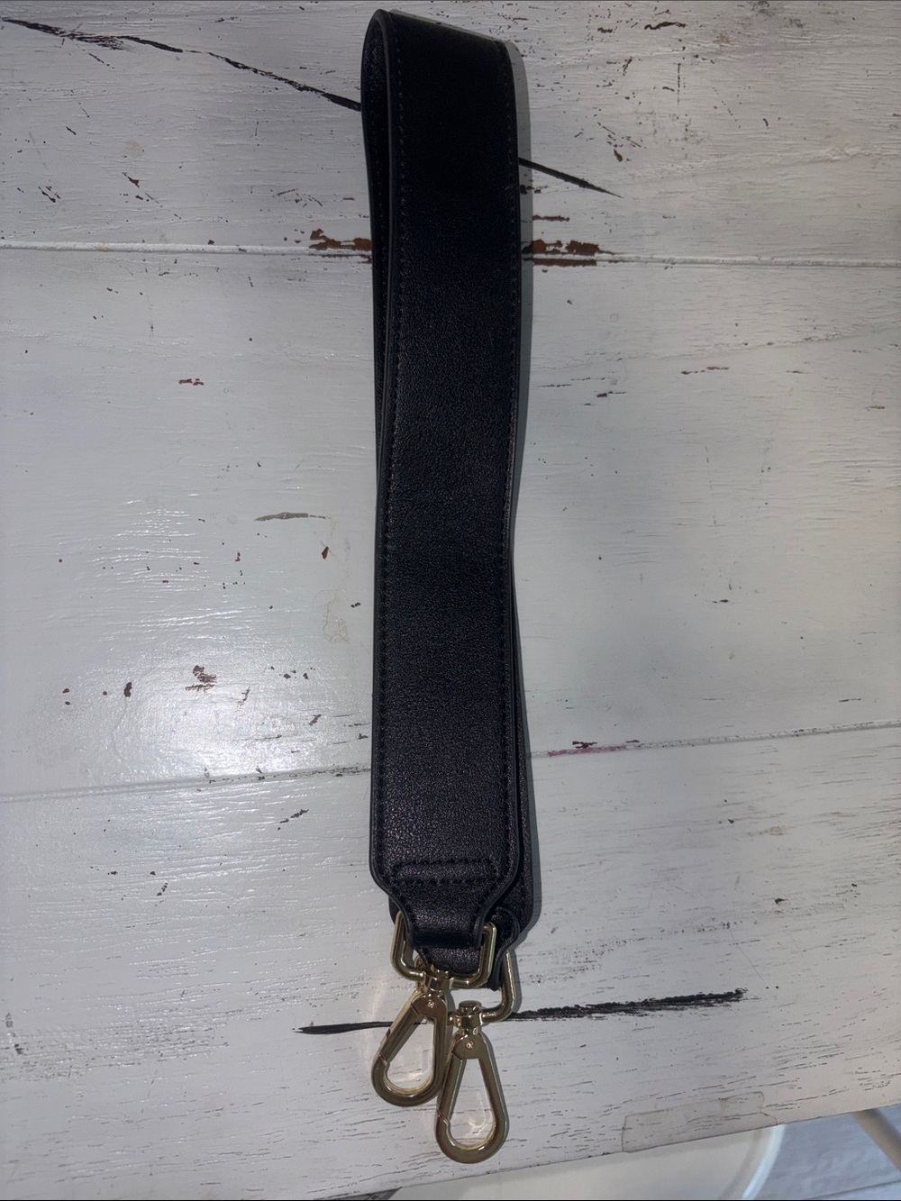 Nicole Lee black gold short Adjustable Strap claw closure like new